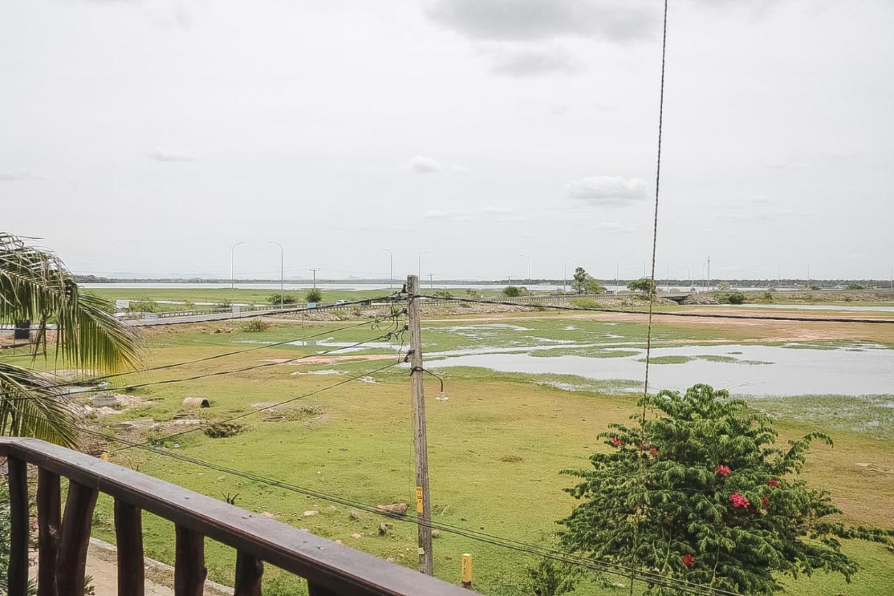 Sunset View Beach Hotel Arugam Bay Exterior foto